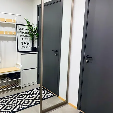 Cozy With Terrace Peetri