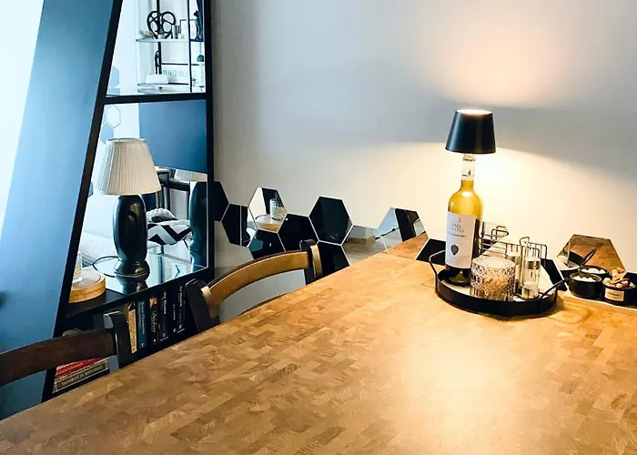 Lägenhet Cozy With Terrace